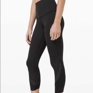 Wunder Under Scallop 23” Fold Down Legging